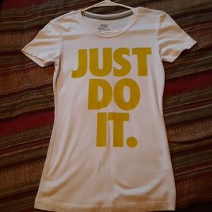 Nike t-shirt